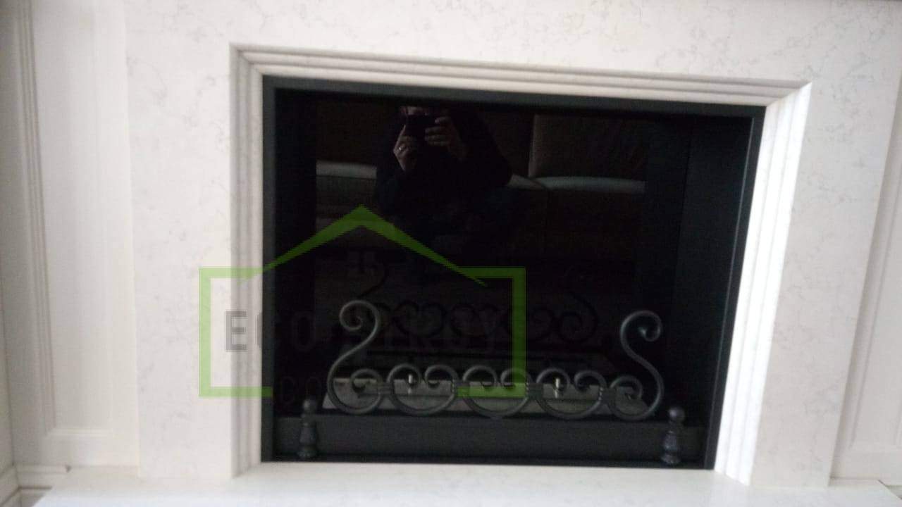 Установка биокамина RuFire Eligio с индивидуальной кованной решёткой